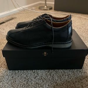 Allen Edmonds Dress shoes